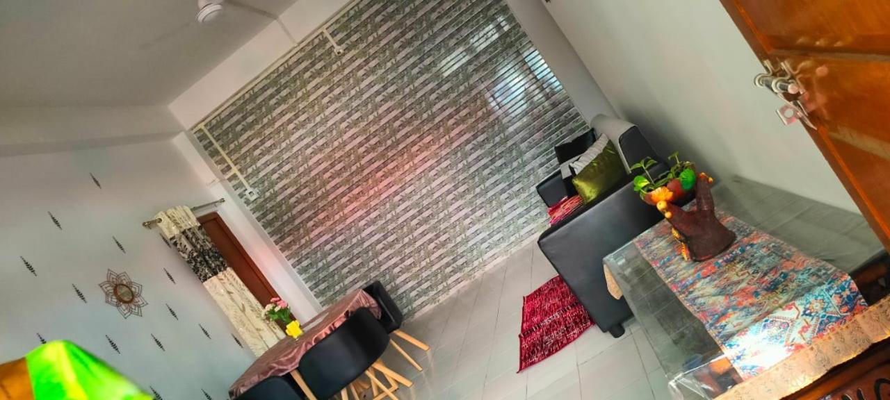 Primrose Homestay グワーハーティー エクステリア 写真